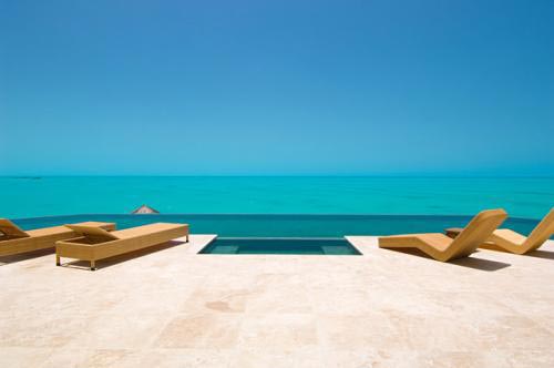 File:TurksandCaicosResort.jpg